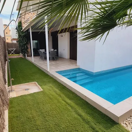 בית נופש Villahelena *