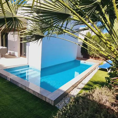 Villahelena * אוריהואלה